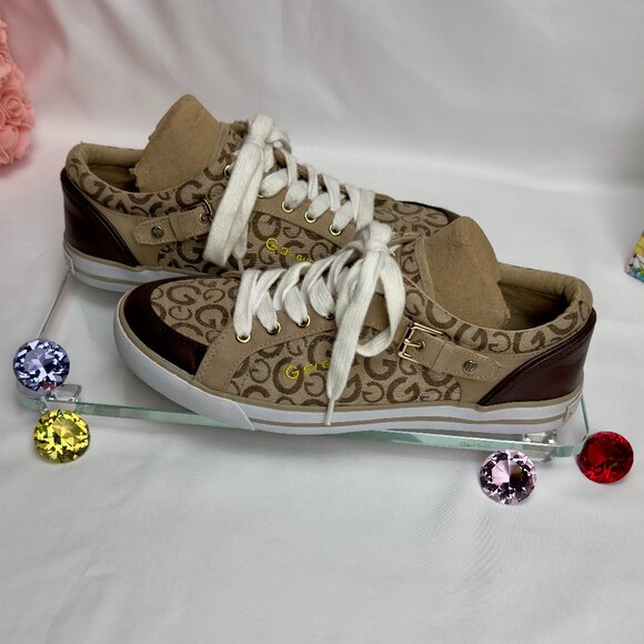 GUESS Beige Monogram Canvas Low Top Sneakers Women’s 9M - Picture 1 of 11